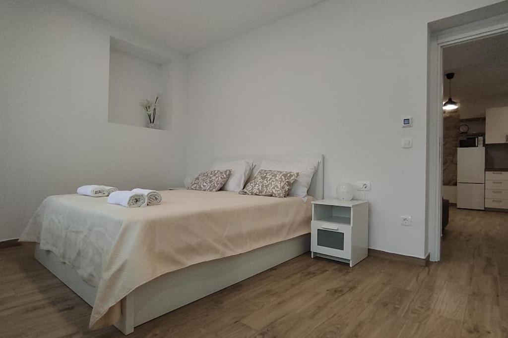 Bungevilia Apartment Gruda Dış mekan fotoğraf